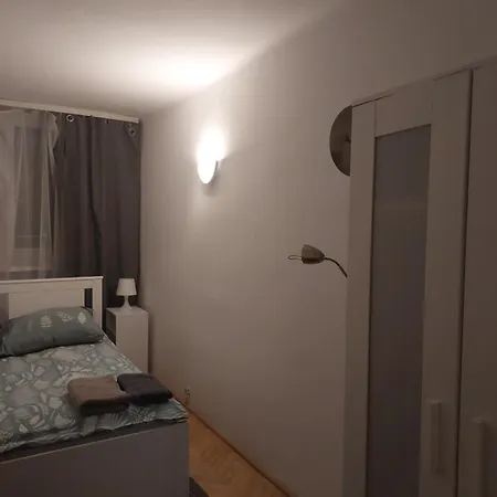 Roland Centrum Warszawy 1 Pokój W 2-pokojowym Mieszkaniu Graniczna 4 Warszawa